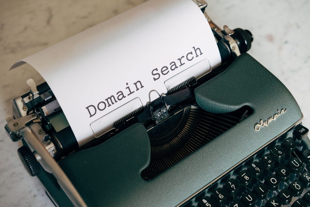 Hey social media marketers, where do y’all genuinely find content ideas besides AI, Google, or just doomscrolling social media?